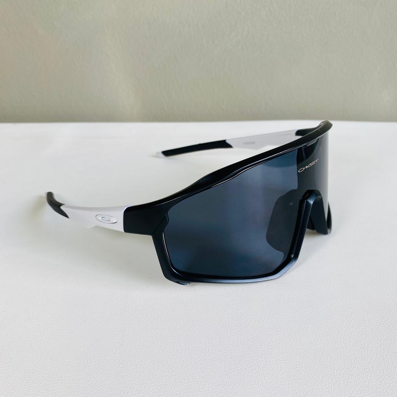 OAKLEY Ciclismo negro